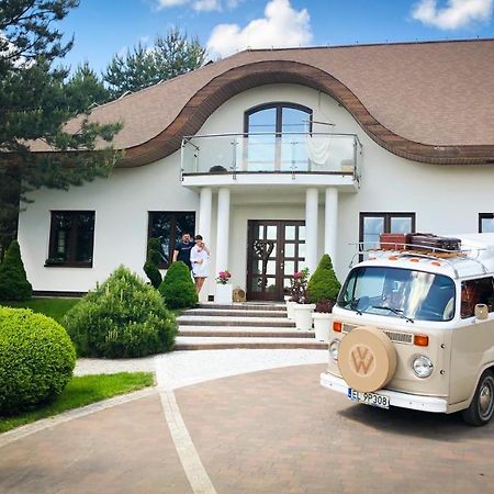 Modra Sikorka Villa Smardzewice Exteriör bild