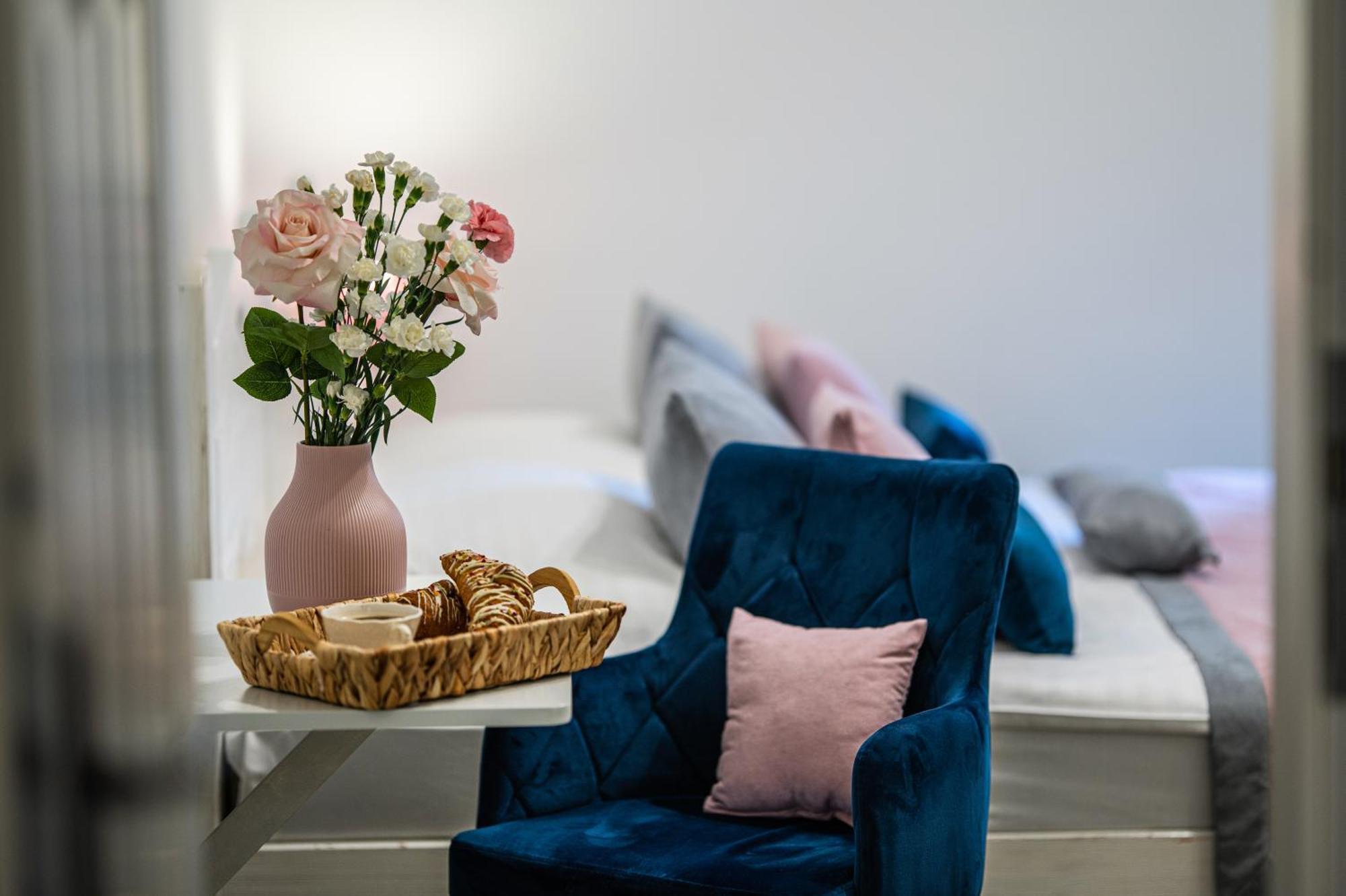 Modra Sikorka Villa Smardzewice Exteriör bild