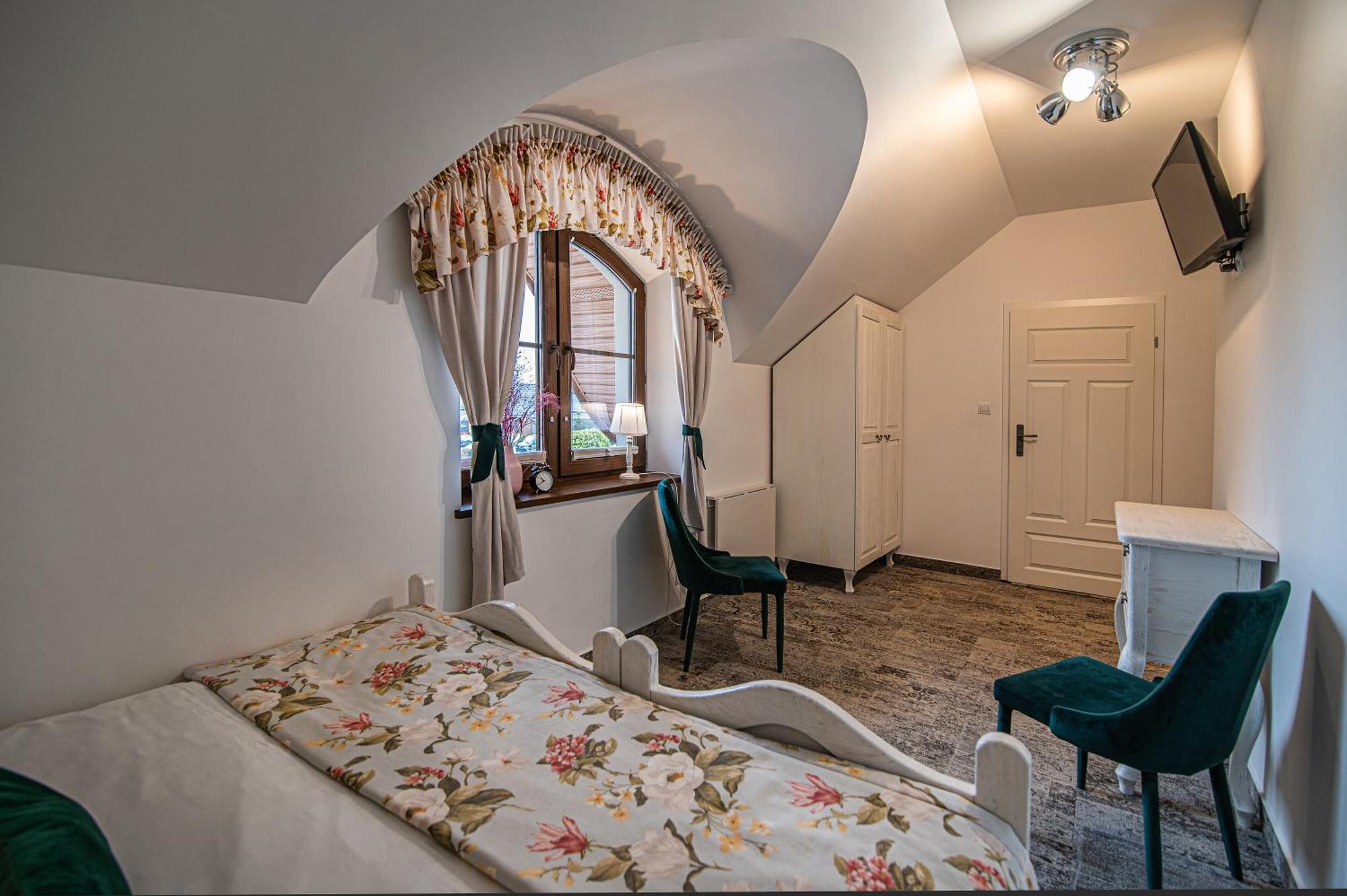 Modra Sikorka Villa Smardzewice Exteriör bild