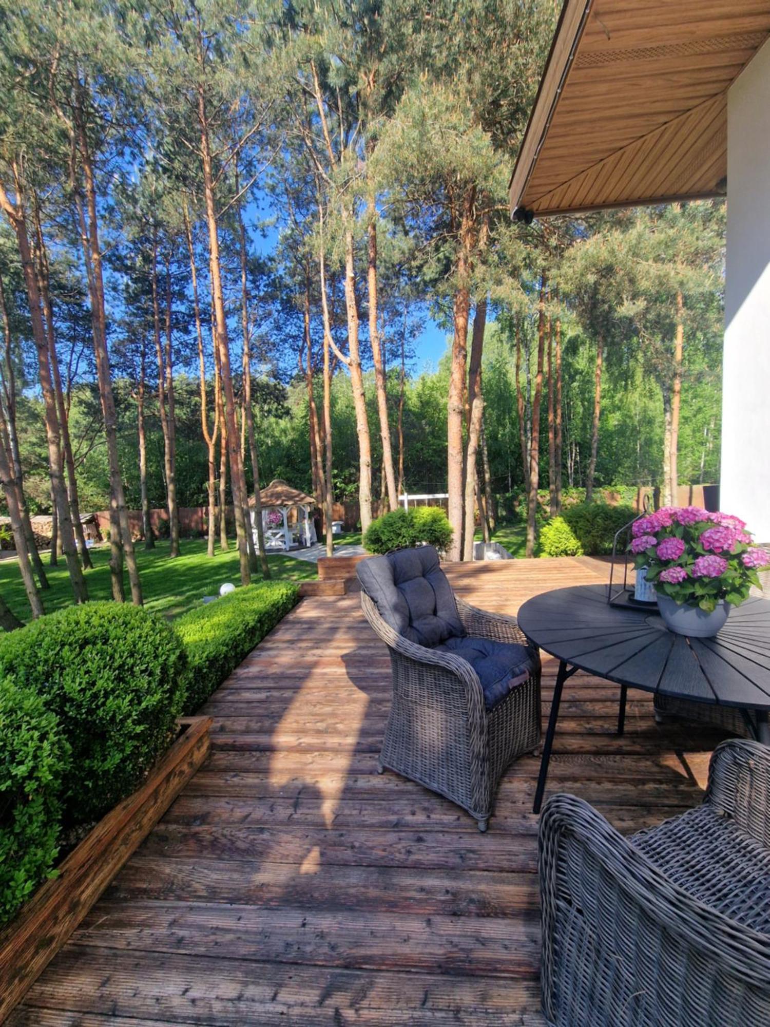 Modra Sikorka Villa Smardzewice Exteriör bild